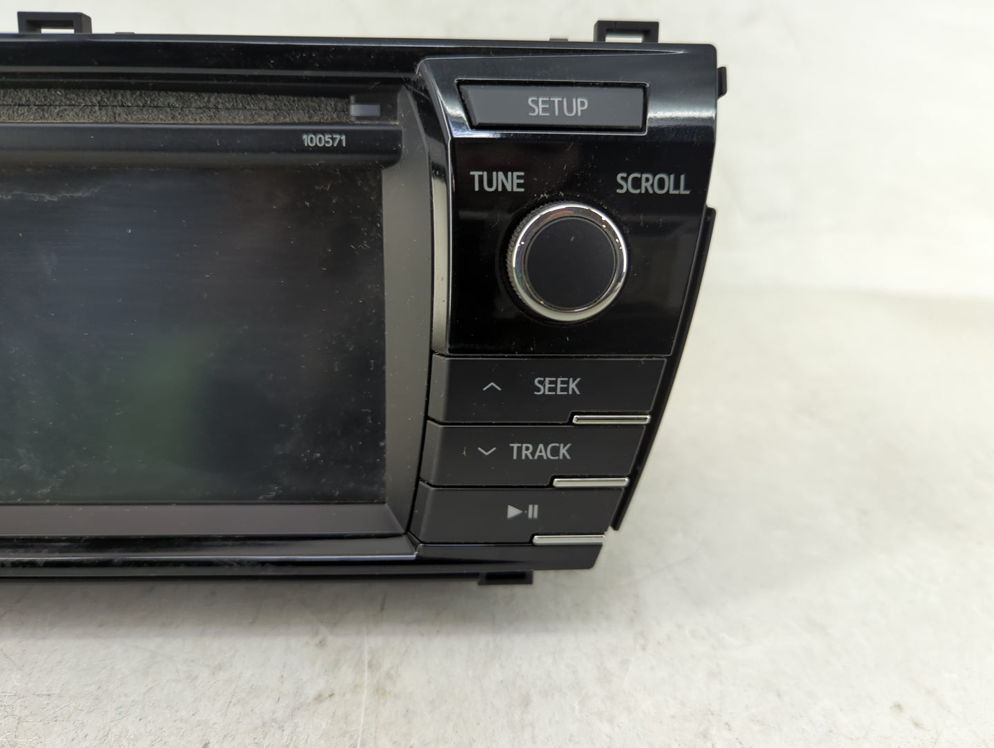 2015-2016 Toyota Corolla Radio AM FM Cd Player Receiver Replacement P/N:86140-02470 Fits Fits 2015 2016 OEM Used Auto Parts 