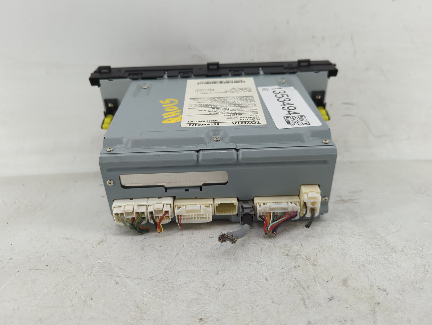 2015-2016 Toyota Corolla Radio AM FM Cd Player Receiver Replacement P/N:86140-02470 Fits Fits 2015 2016 OEM Used Auto Parts 