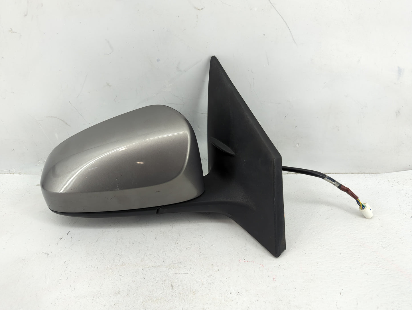 2014-2019 Toyota Corolla Passenger Side View Mirror - Right Door Mirror OEM Used - Oemusedautoparts1.com