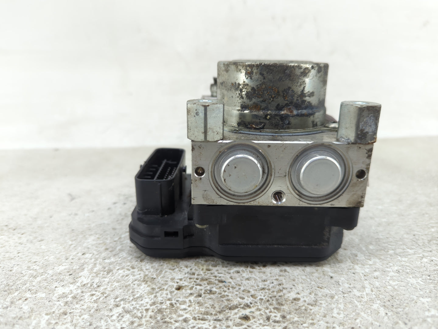 2016 Toyota Corolla ABS Pump Control Module Replacement P/N:116040-40510 Fits OEM Used Auto Parts - Oemusedautoparts1.com
