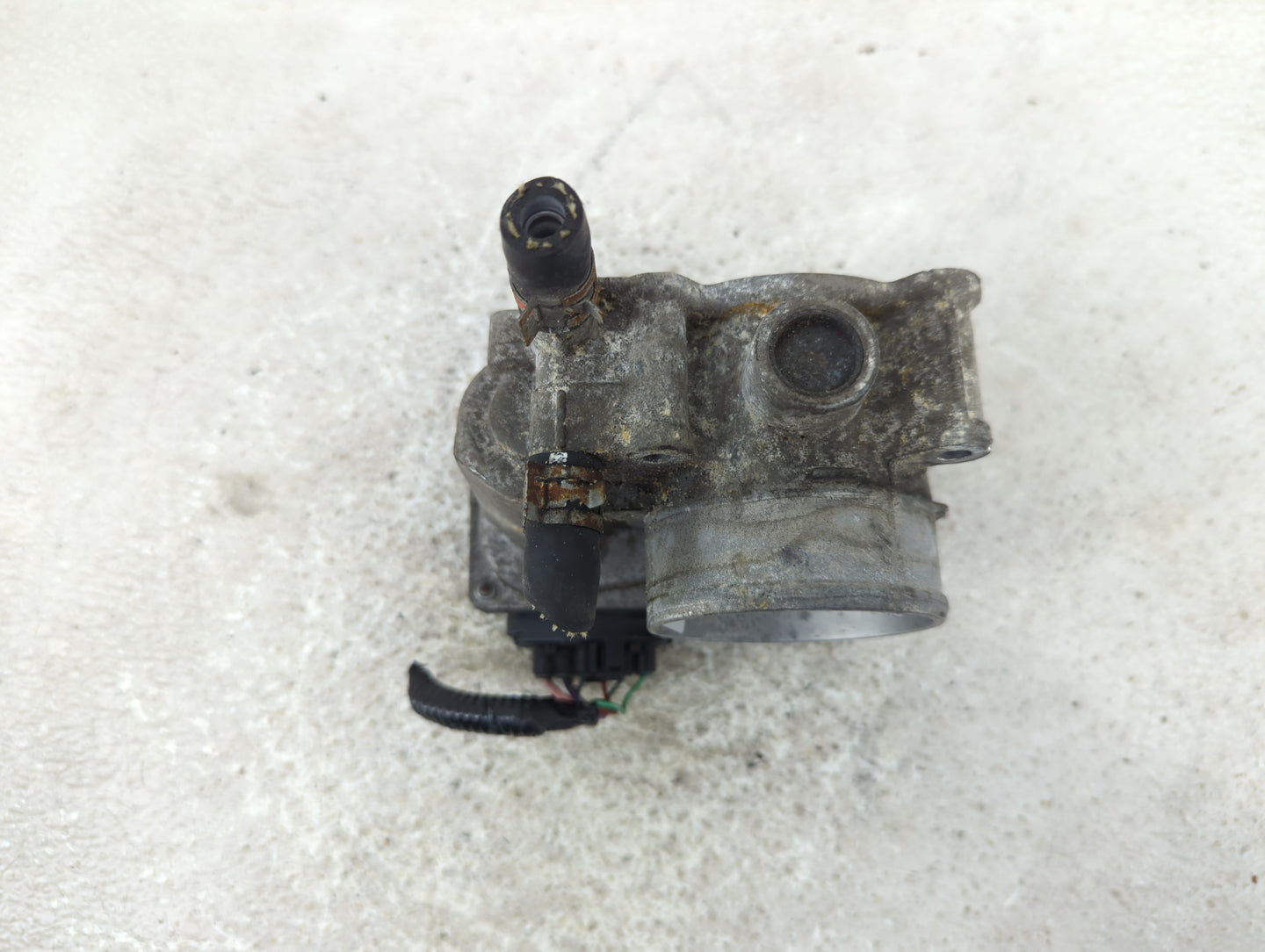2011-2019 Toyota Corolla Throttle Body P/N:22030-0T080 Fits Fits 2011 2012 2013 2014 2015 2016 2017 2018 2019 OEM Used Auto 
