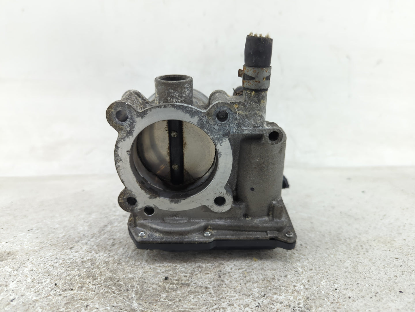 2011-2019 Toyota Corolla Throttle Body P/N:22030-0T080 Fits Fits 2011 2012 2013 2014 2015 2016 2017 2018 2019 OEM Used Auto 