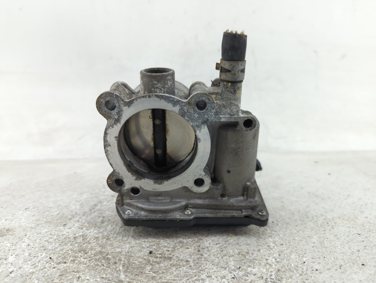 2011-2019 Toyota Corolla Throttle Body P/N:22030-0T080 Fits Fits 2011 2012 2013 2014 2015 2016 2017 2018 2019 OEM Used Auto 