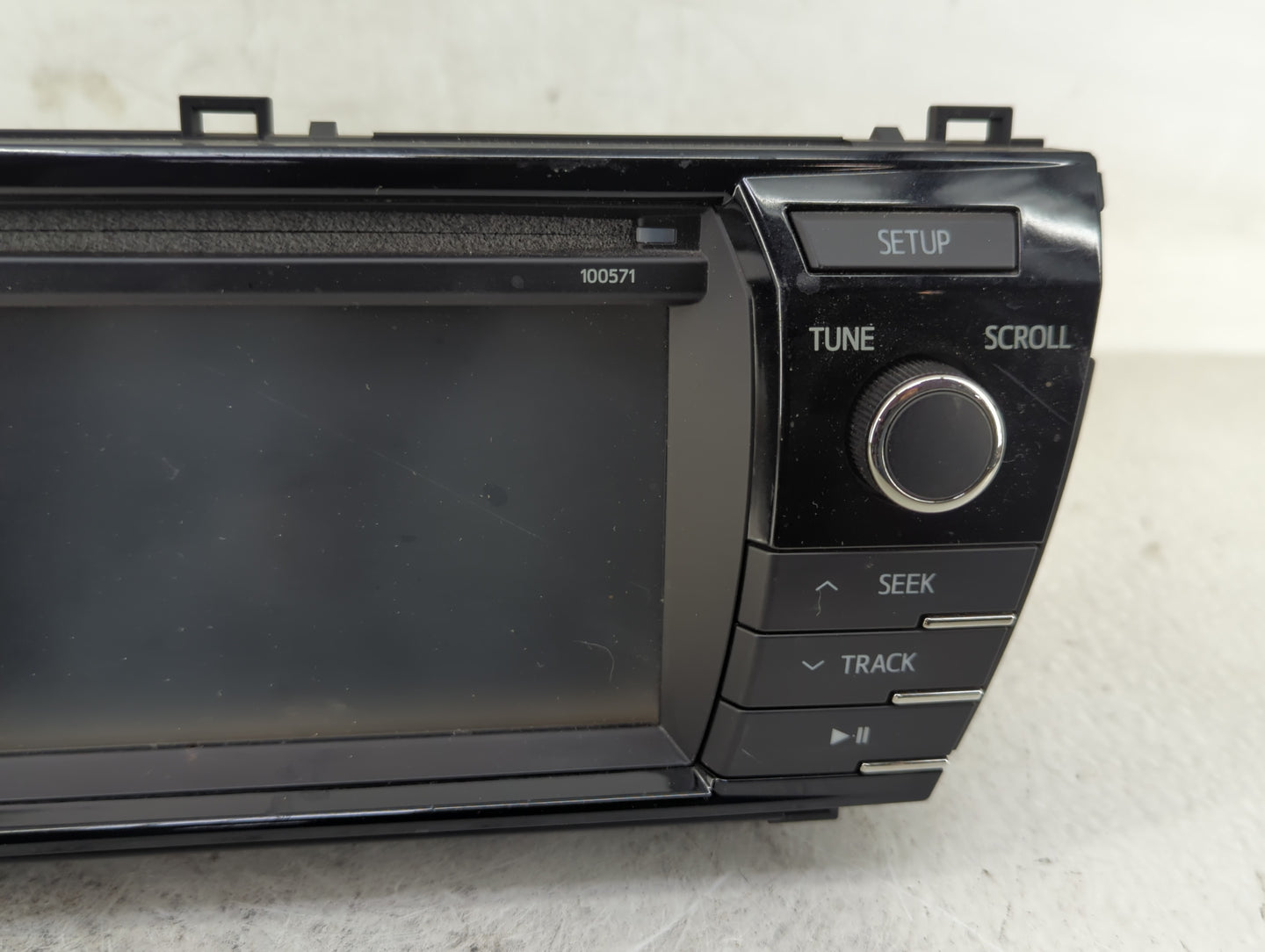 2015-2016 Toyota Corolla Radio AM FM Cd Player Receiver Replacement P/N:86140-02470 Fits Fits 2015 2016 OEM Used Auto Parts 