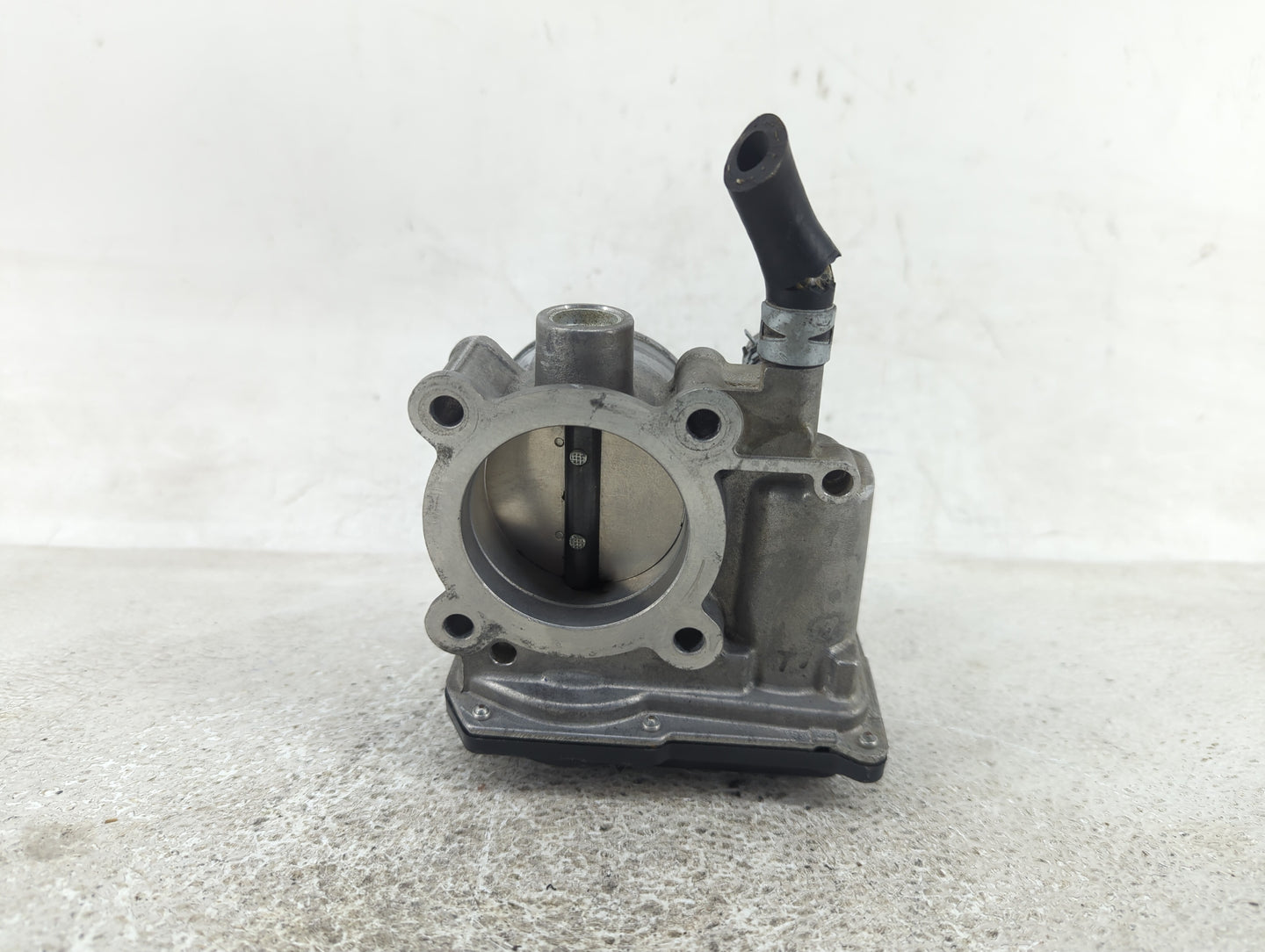 2011-2019 Toyota Corolla Throttle Body P/N:22030-0T080 Fits Fits 2011 2012 2013 2014 2015 2016 2017 2018 2019 OEM Used Auto 
