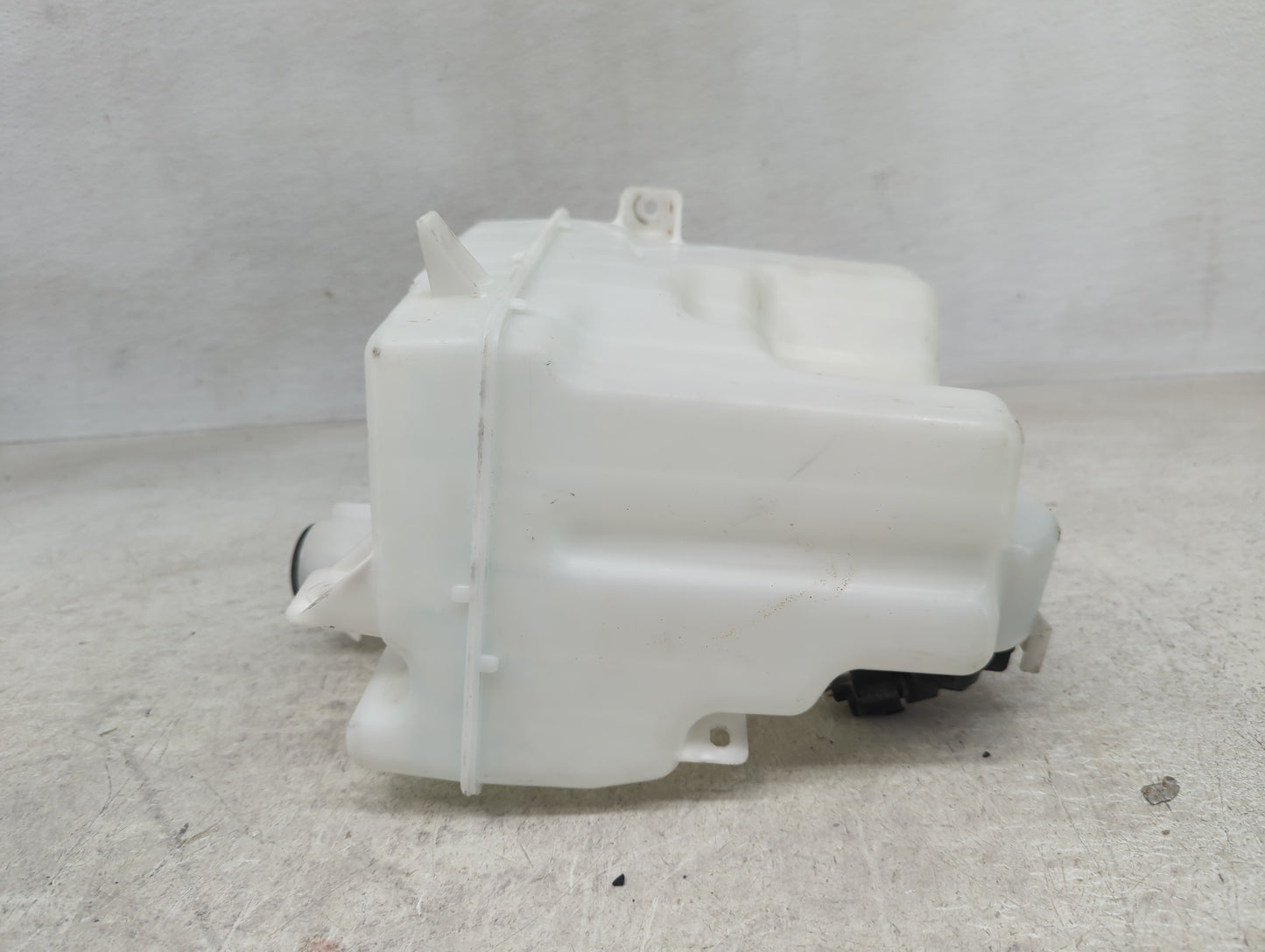 2014-2019 Toyota Corolla Windshield Washer Fluid Reservoir Bottle Oem - Oemusedautoparts1.com