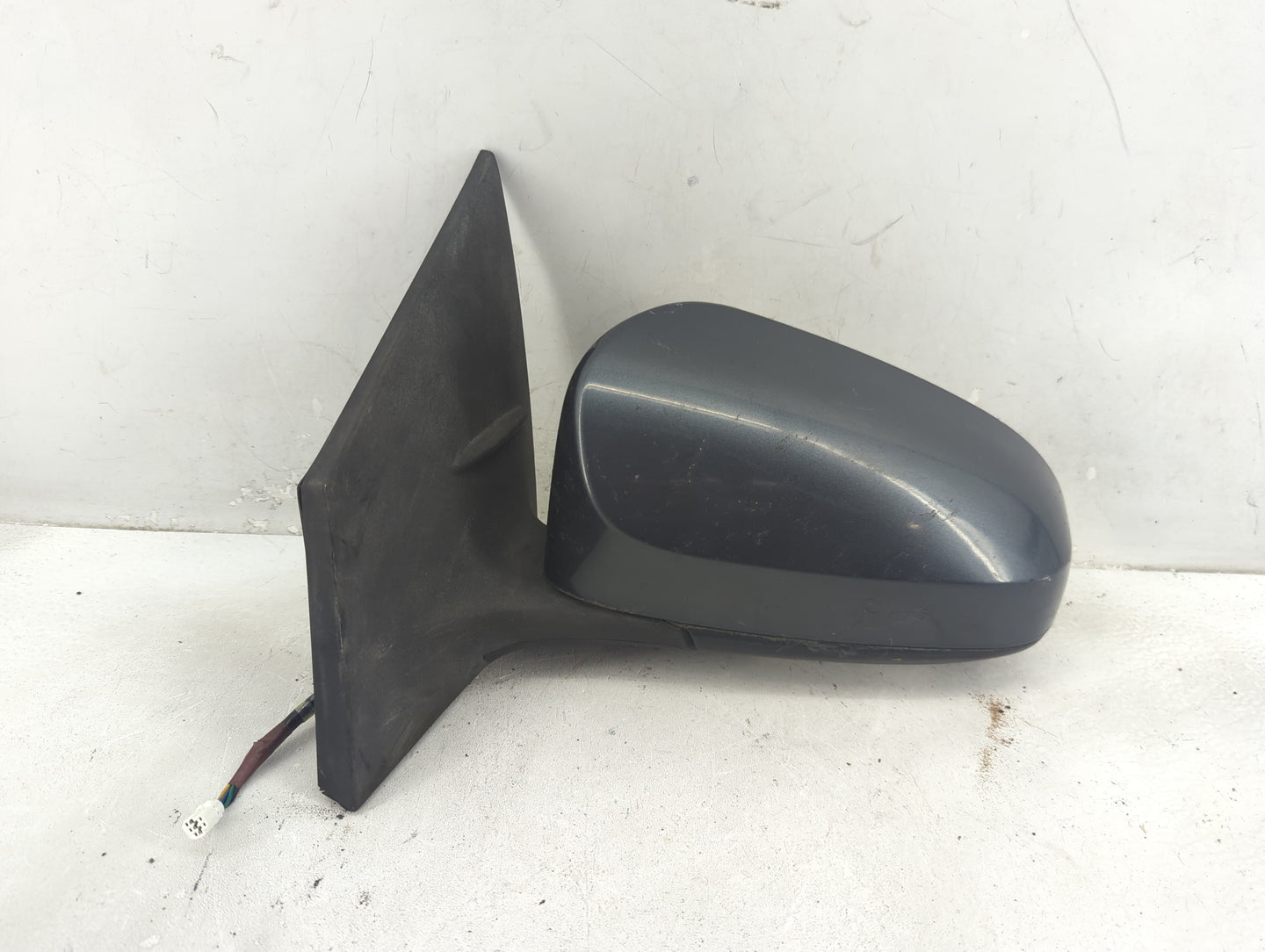 2014-2019 Toyota Corolla Driver Side View Mirror - Left Door Mirror OEM Used - Oemusedautoparts1.com