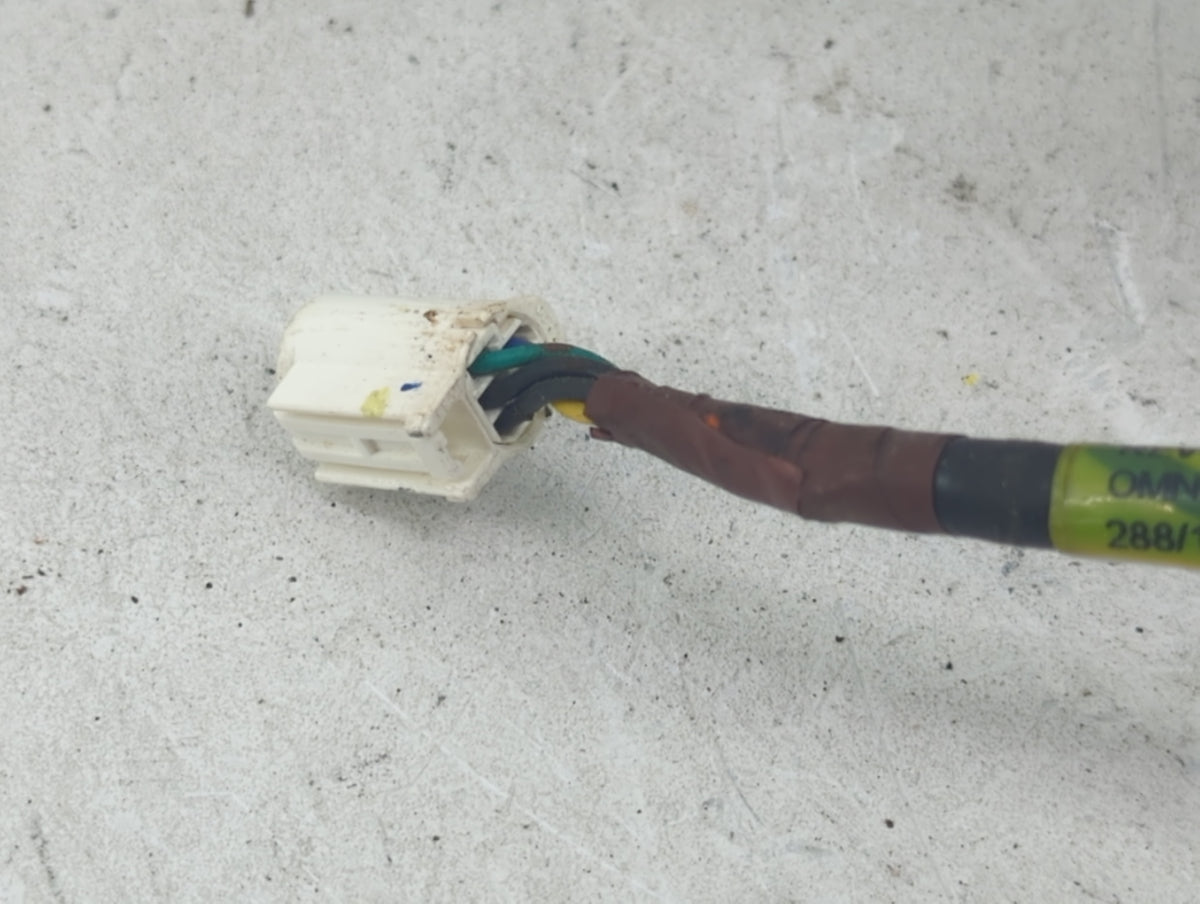 2014-2019 Toyota Corolla Driver Left Side View Power Door Mirror 1419823 - Oemusedautoparts1.com