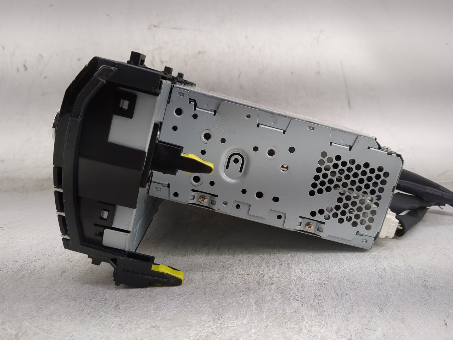 2015-2016 Toyota Corolla Radio AM FM Cd Player Receiver Replacement P/N:86140-02470 139000-03B0B101, MM831982 Fits Fits 2015