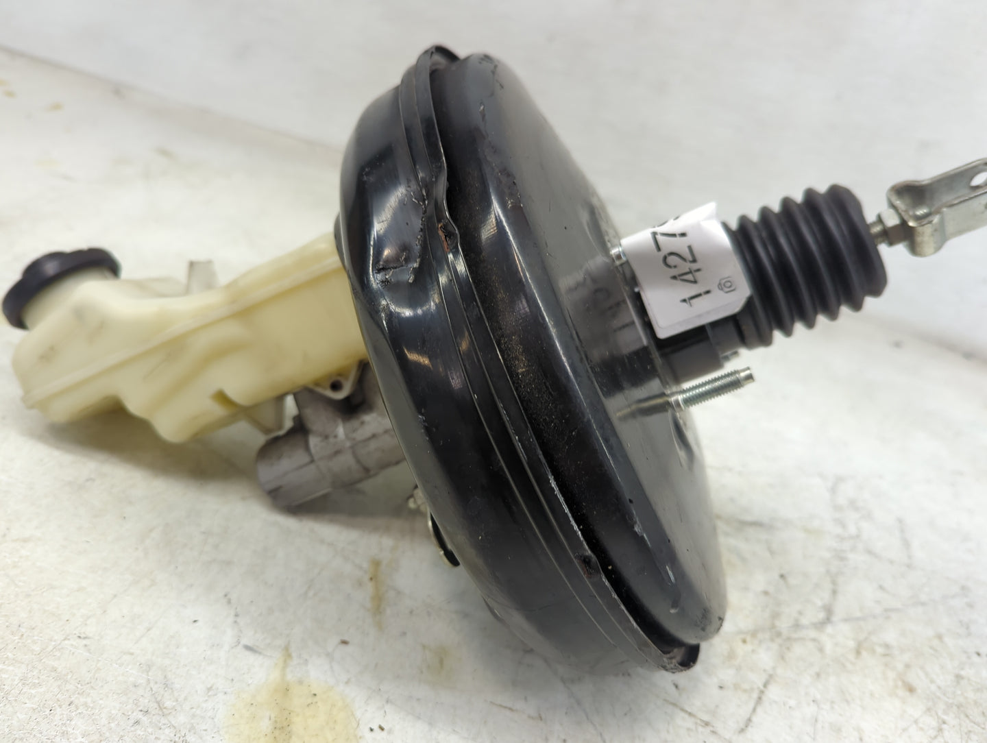 2014-2019 Toyota Corolla Power Brake Booster Oem 1427908 - Oemusedautoparts1.com