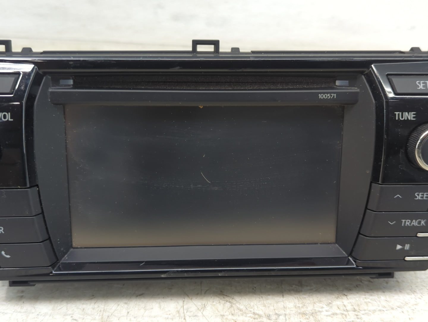 2015-2016 Toyota Corolla Radio AM FM Cd Player Receiver Replacement P/N:86140-02470 139000-0380B101, MM936009 Fits Fits 2015
