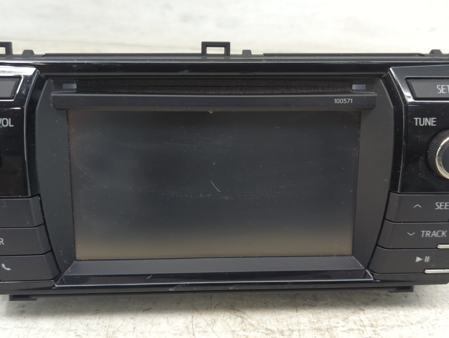 2015-2016 Toyota Corolla Radio AM FM Cd Player Receiver Replacement P/N:86140-02470 139000-0380B101, MM936009 Fits Fits 2015
