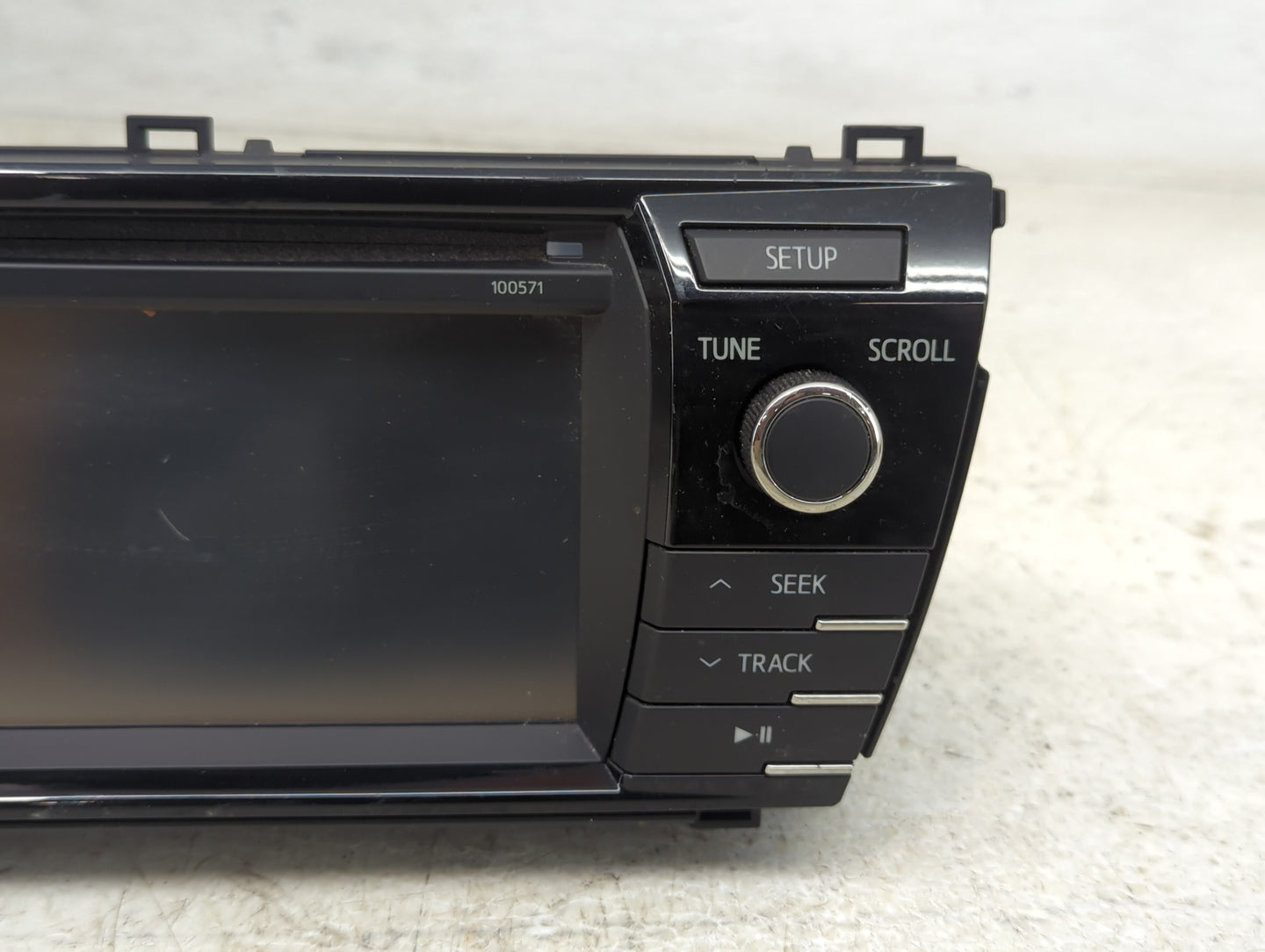 2015-2016 Toyota Corolla Radio AM FM Cd Player Receiver Replacement P/N:86140-02470 139000-0380B101, MM936009 Fits Fits 2015