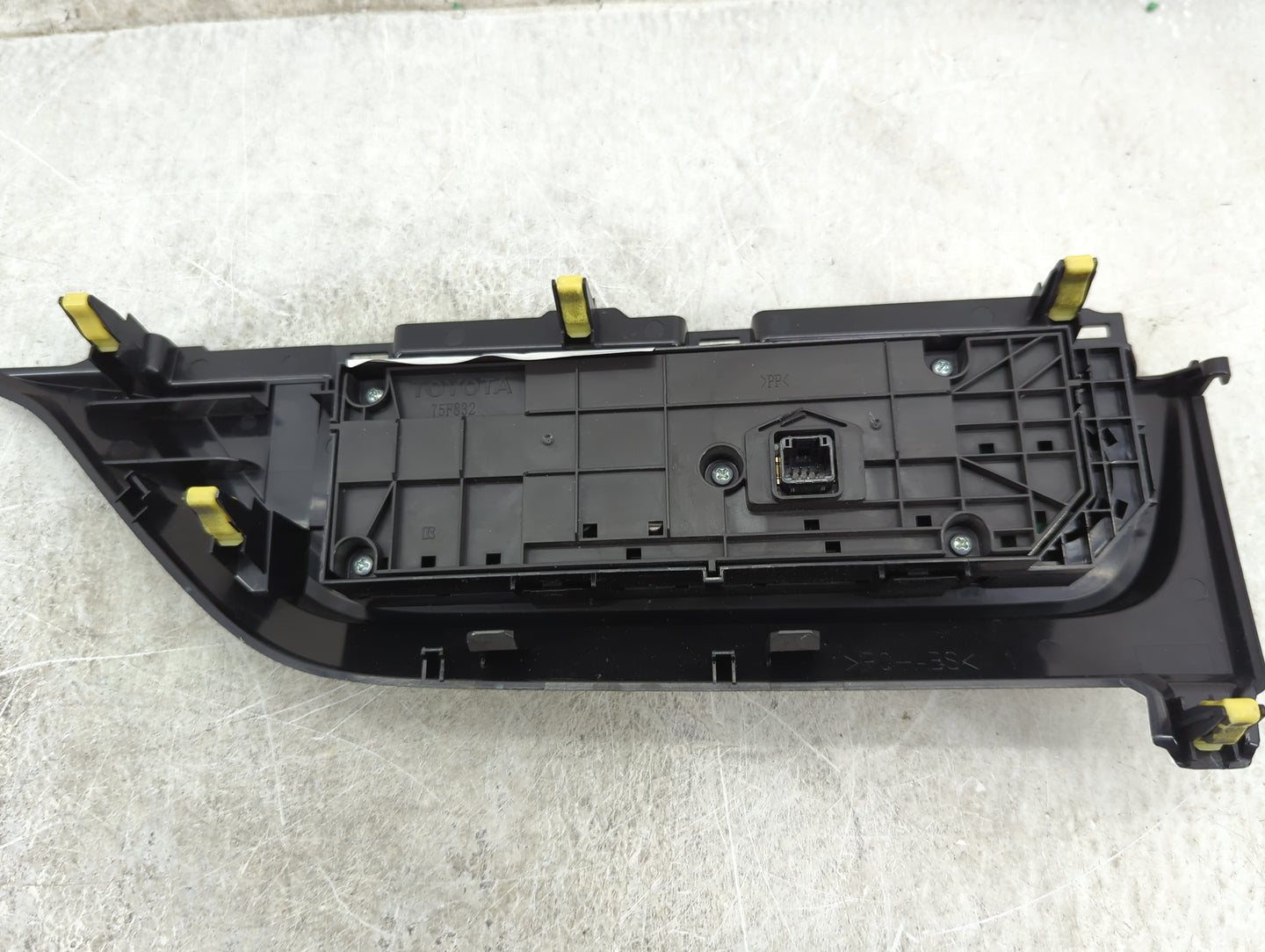 2014-2019 Toyota Corolla Climate Control Module Temperature AC/Heater Replacement P/N:55900-02500 832-7d67 Fits OEM Used Aut