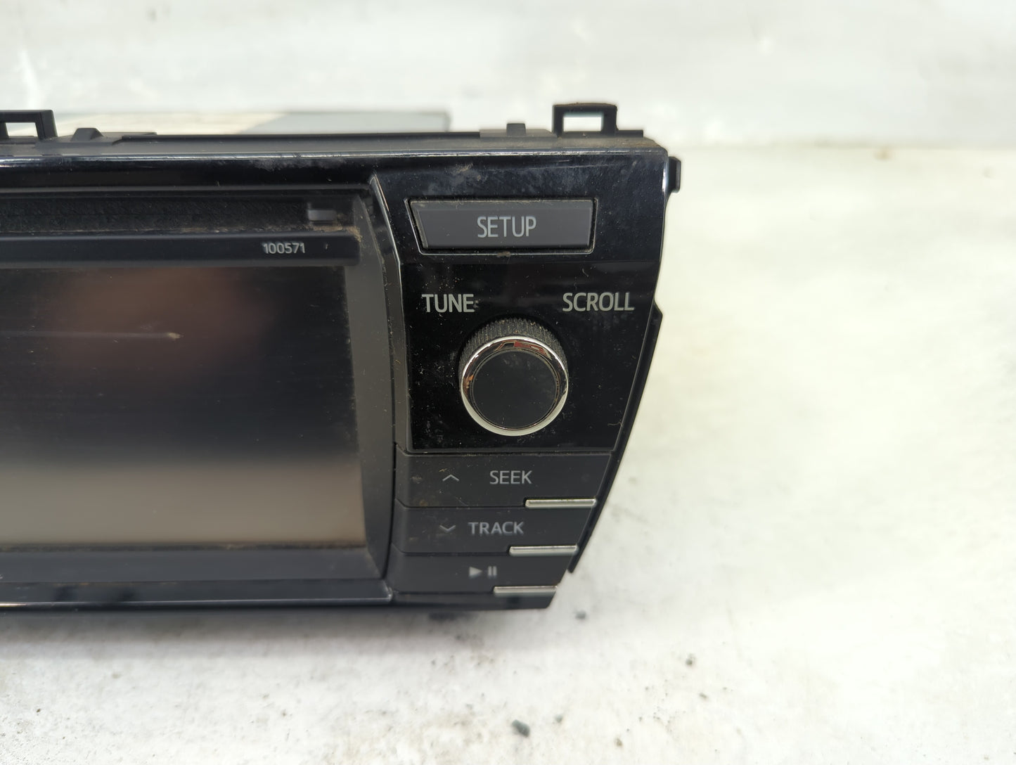 2015-2016 Toyota Corolla Radio AM FM Cd Player Receiver Replacement P/N:86140-02470 Fits Fits 2015 2016 OEM Used Auto Parts 