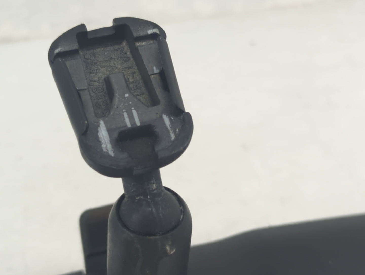 2009-2016 Toyota Corolla Interior Rear View Mirror Replacement OEM P/N:E8011083 Fits OEM Used Auto Parts - Oemusedautoparts1