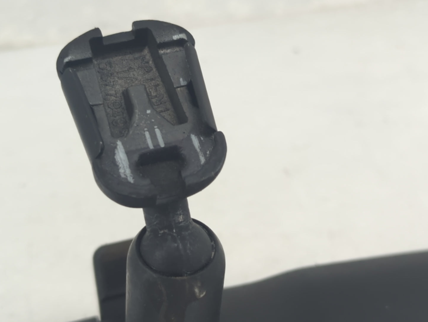 2009-2016 Toyota Corolla Interior Rear View Mirror Replacement OEM P/N:E8011083 Fits OEM Used Auto Parts - Oemusedautoparts1