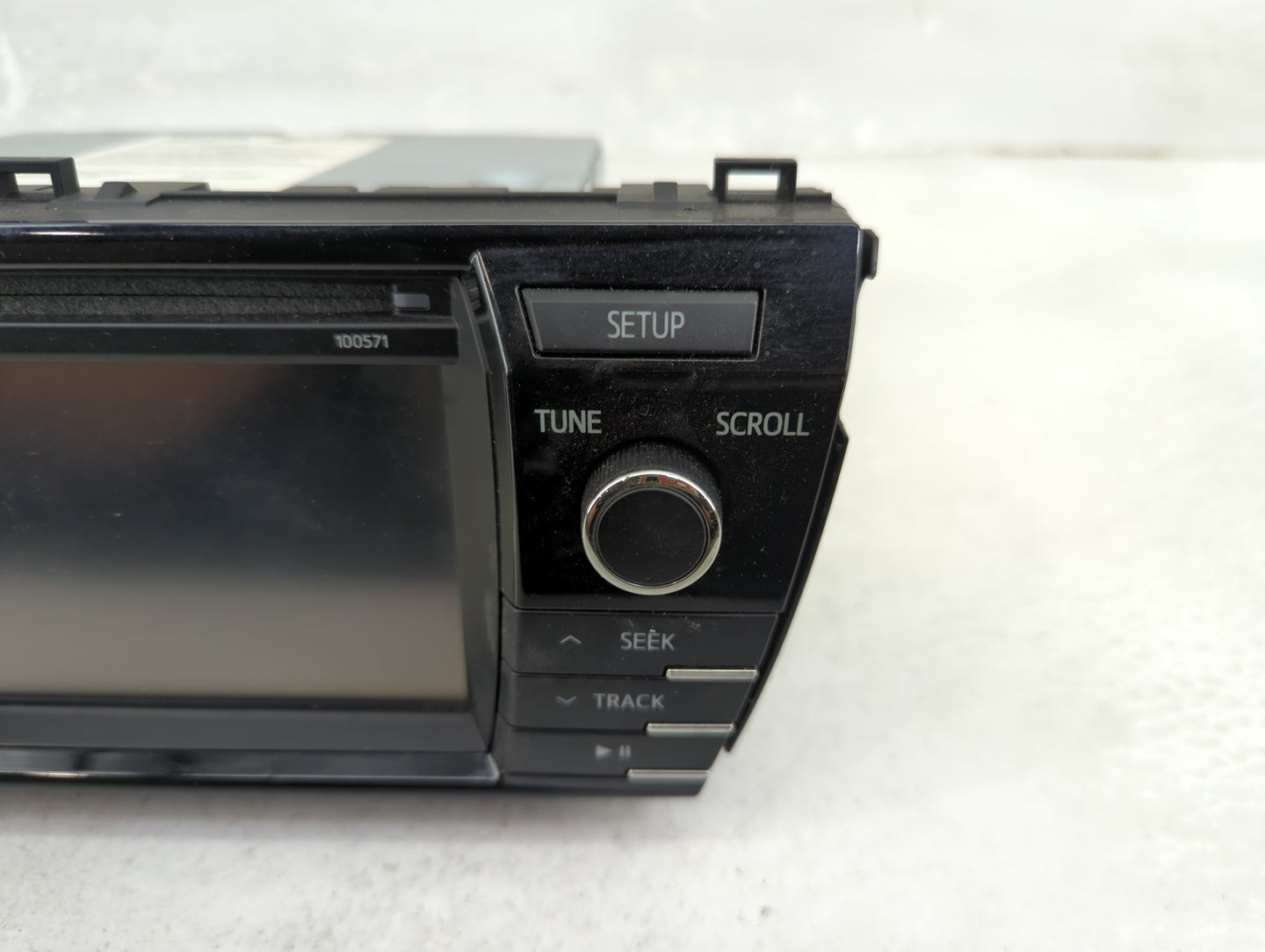 2015-2016 Toyota Corolla Radio AM FM Cd Player Receiver Replacement P/N:86140-02470 139000-0380B101 Fits Fits 2015 2016 OEM 