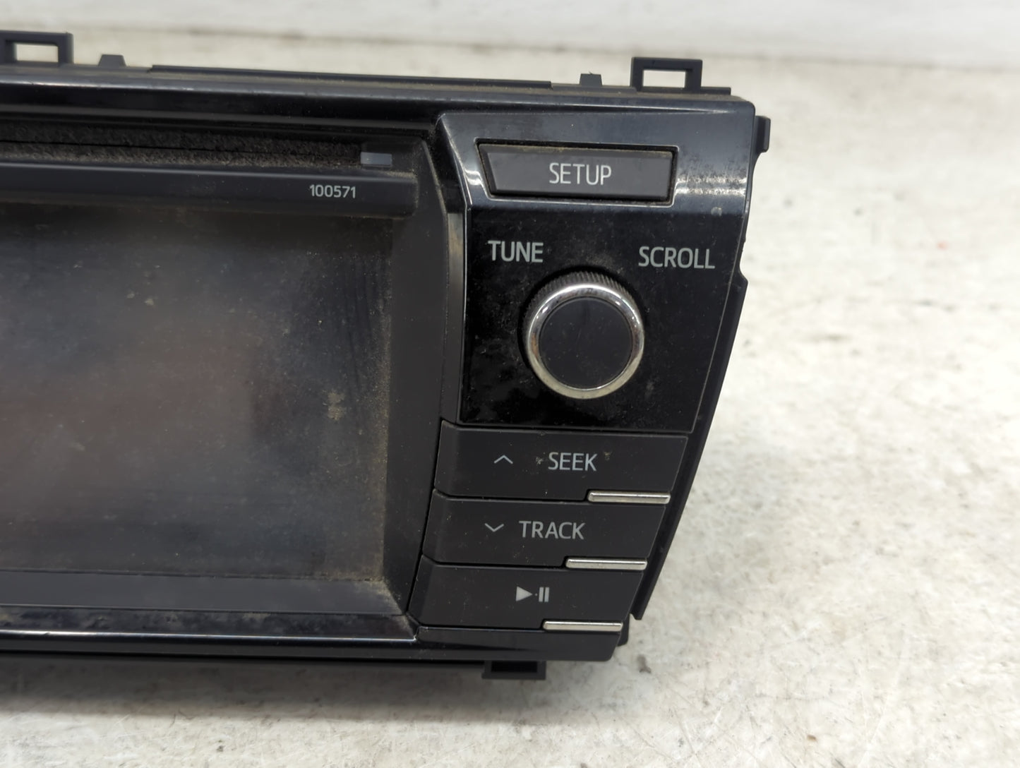 2015-2016 Toyota Corolla Radio AM FM Cd Player Receiver Replacement P/N:86140-02470 139000-0380D101, 100571 Fits Fits 2015 2