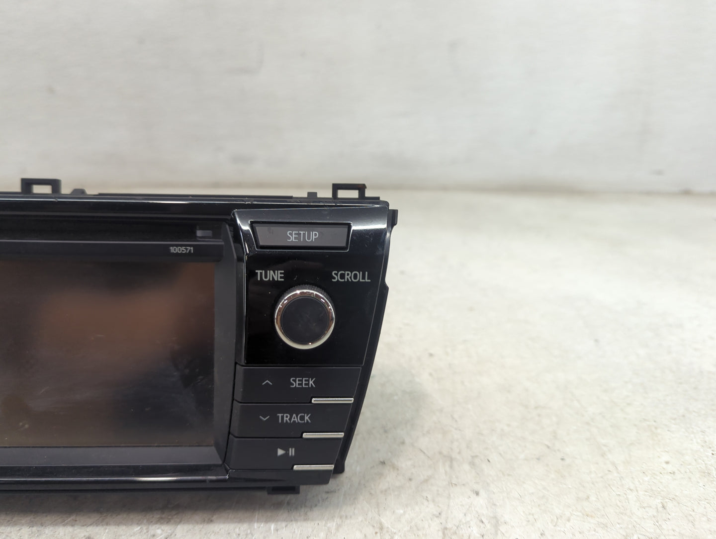 2015-2016 Toyota Corolla Radio AM FM Cd Player Receiver Replacement P/N:86140-02470 139000-0380C101, MN330161 Fits Fits 2015