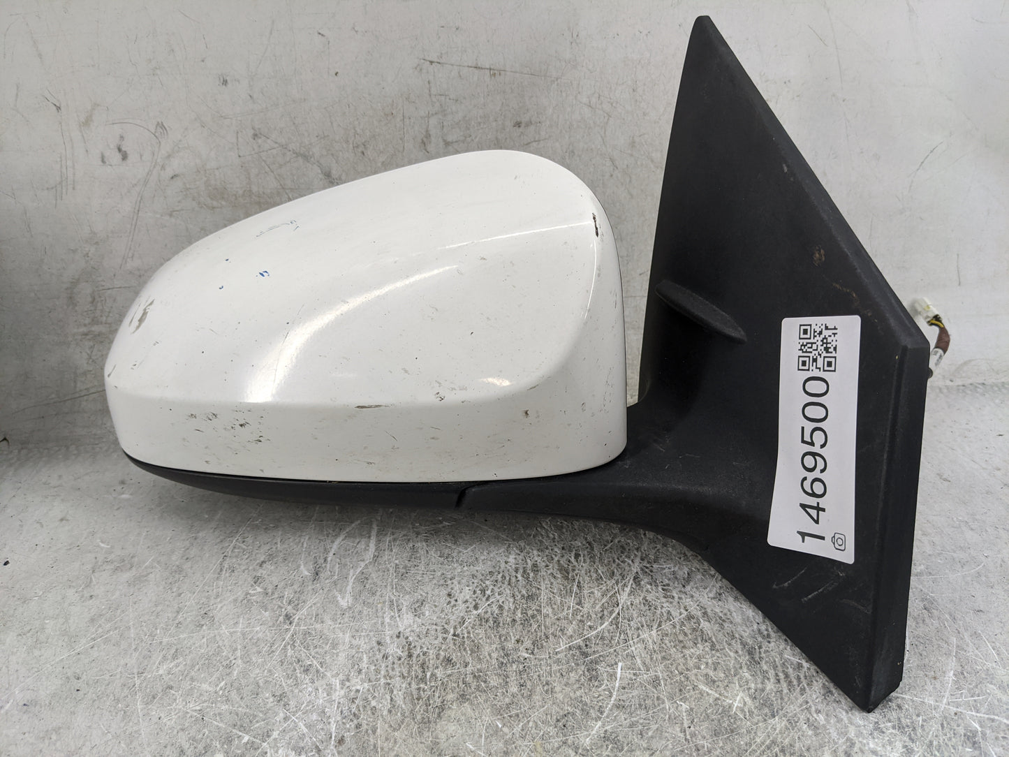 2014-2019 Toyota Corolla Passenger Side View Mirror - Right Door Mirror OEM Used - Oemusedautoparts1.com