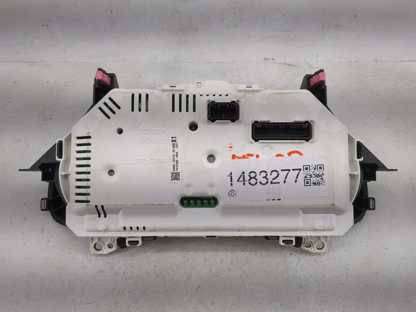 2014-2016 Toyota Corolla Instrument Cluster Speedometer Gauges P/N:83800-0ZX10-00 TN157560-0924 Miles: Fits Fits 2014 2015 2