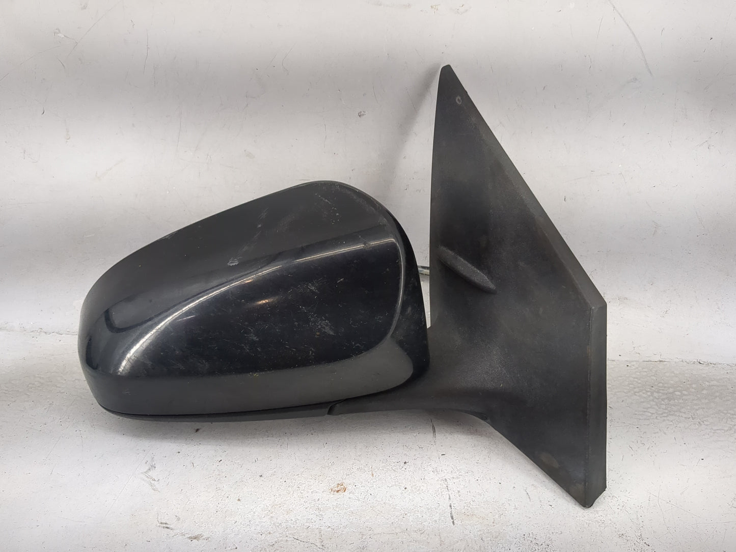 2014-2019 Toyota Corolla Passenger Side View Mirror - Right Door Mirror OEM Used - Oemusedautoparts1.com