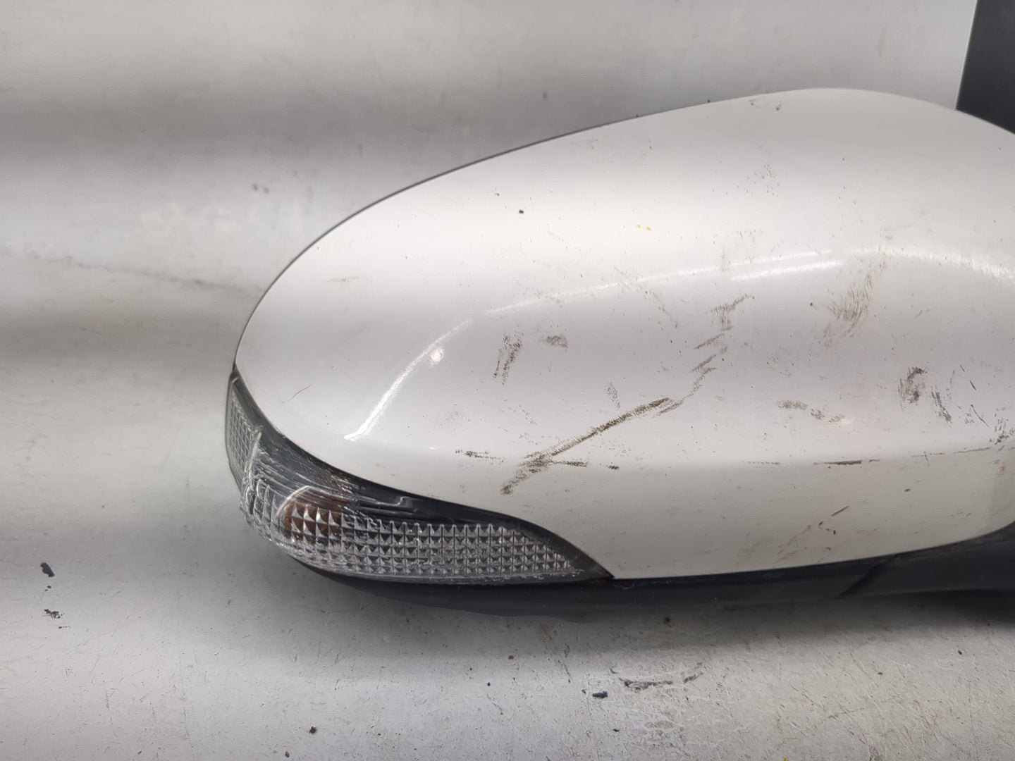 2014-2019 Toyota Corolla Passenger Side View Mirror - Right Door Mirror OEM Used - Oemusedautoparts1.com