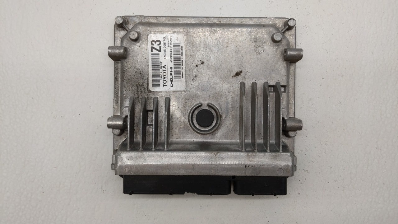 2015 Toyota Corolla PCM Engine Control Computer ECU ECM PCU OEM P/N:89661-0Z630 89661-0Z631 Fits OEM Used Auto Parts - Oemus