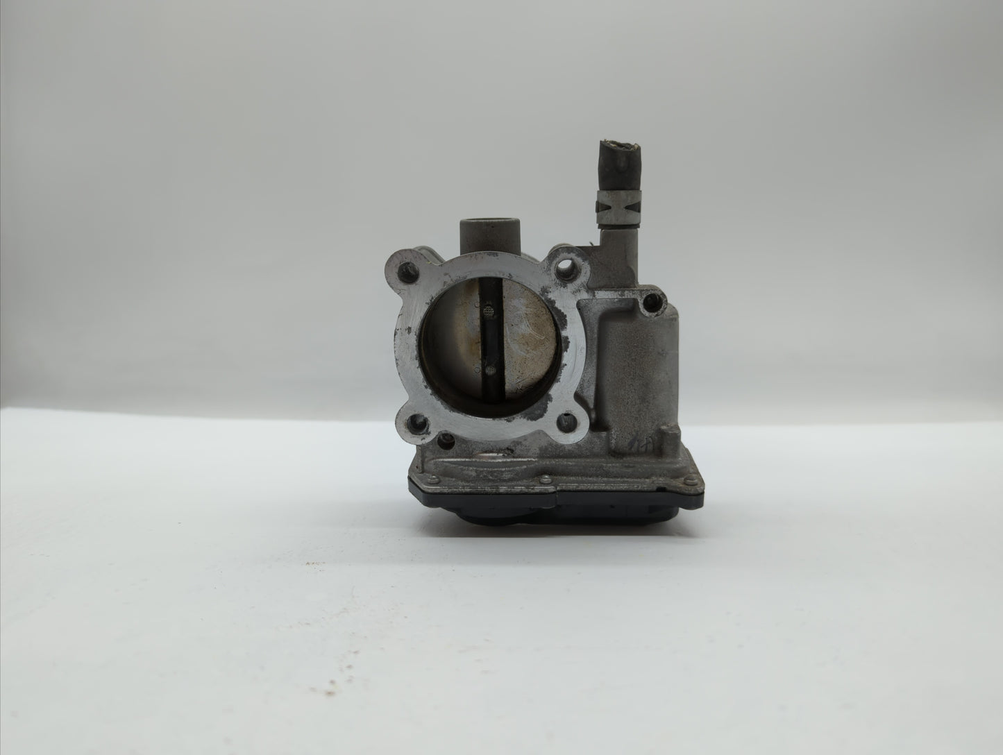 2011-2018 Toyota Corolla Throttle Body P/N:22030-0T080 Fits Fits 2011 2012 2013 2014 2015 2016 2017 2018 OEM Used Auto Parts