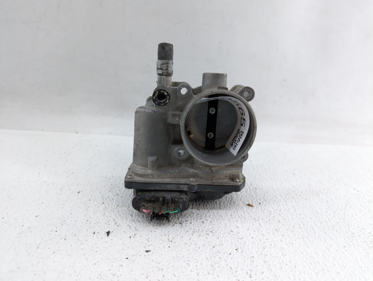 2011-2018 Toyota Corolla Throttle Body P/N:22030-0T080 Fits Fits 2011 2012 2013 2014 2015 2016 2017 2018 OEM Used Auto Parts