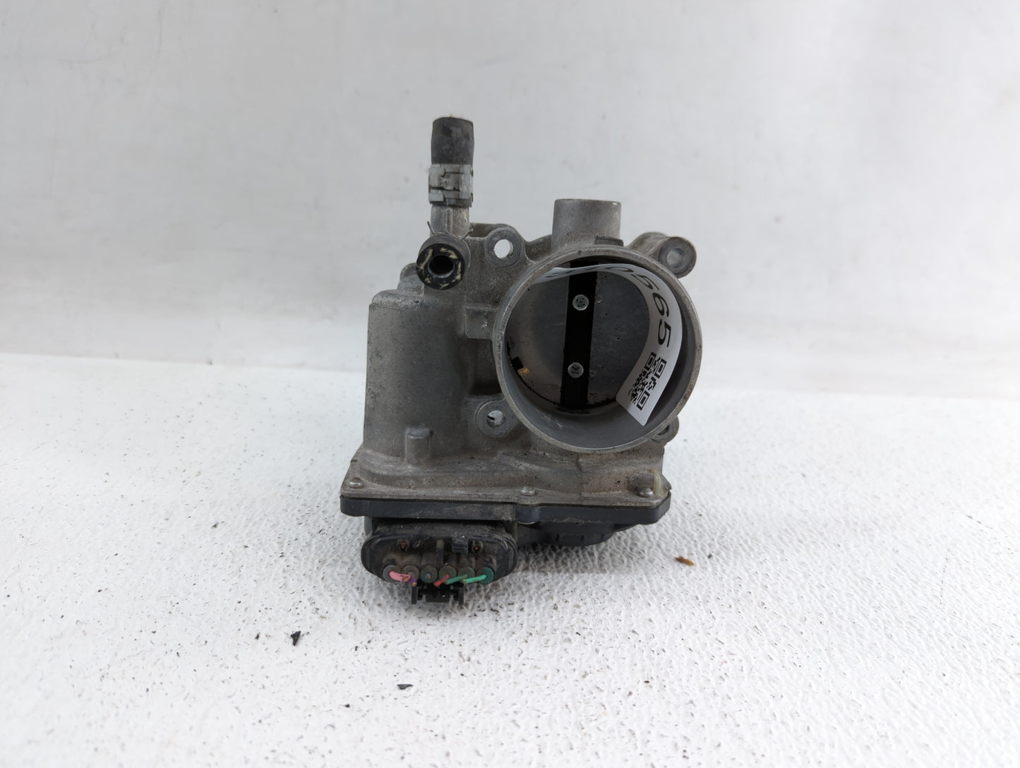 2011-2018 Toyota Corolla Throttle Body P/N:22030-0T080 Fits Fits 2011 2012 2013 2014 2015 2016 2017 2018 OEM Used Auto Parts