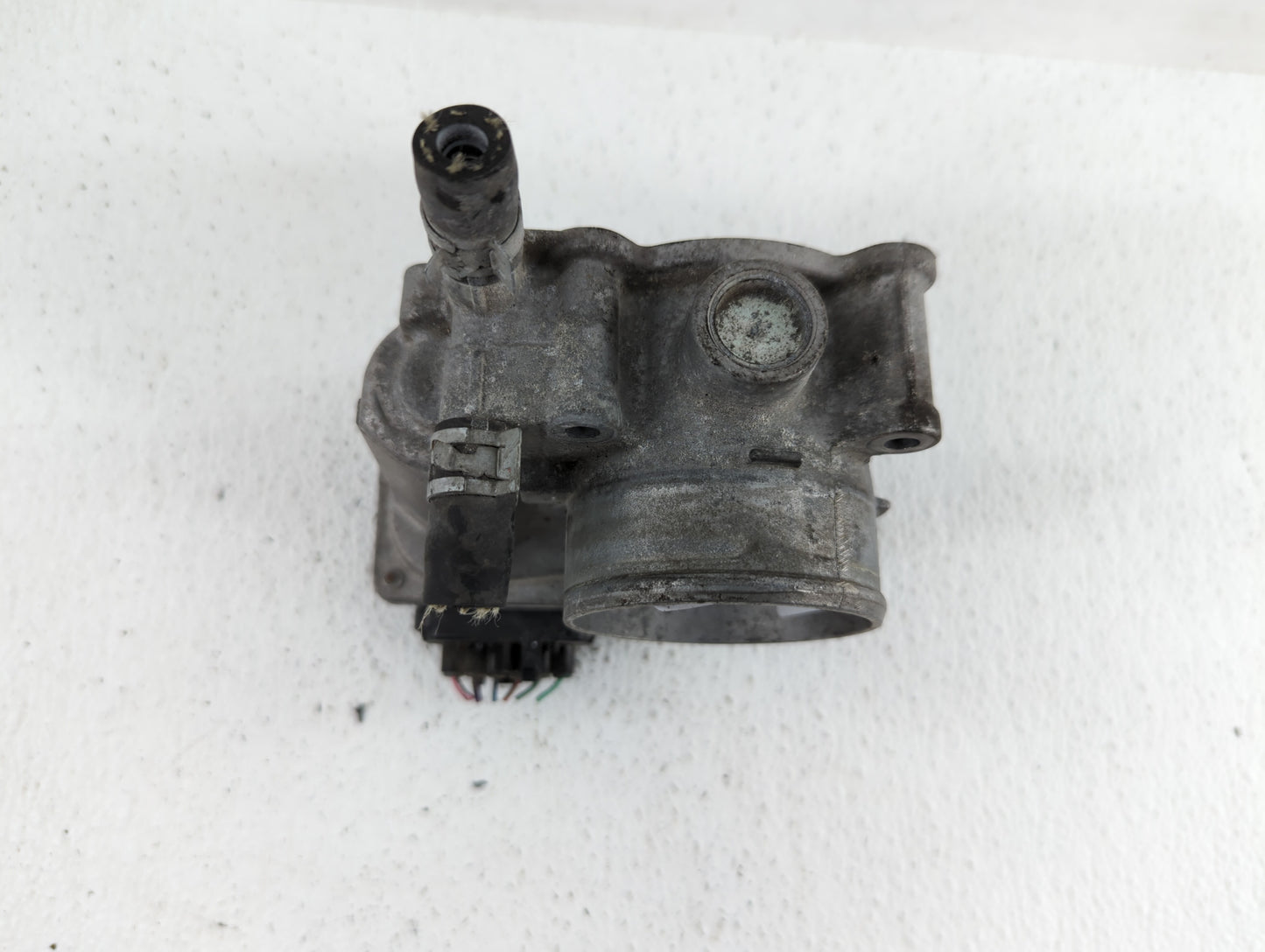 2011-2018 Toyota Corolla Throttle Body P/N:22030-0T080 Fits Fits 2011 2012 2013 2014 2015 2016 2017 2018 OEM Used Auto Parts