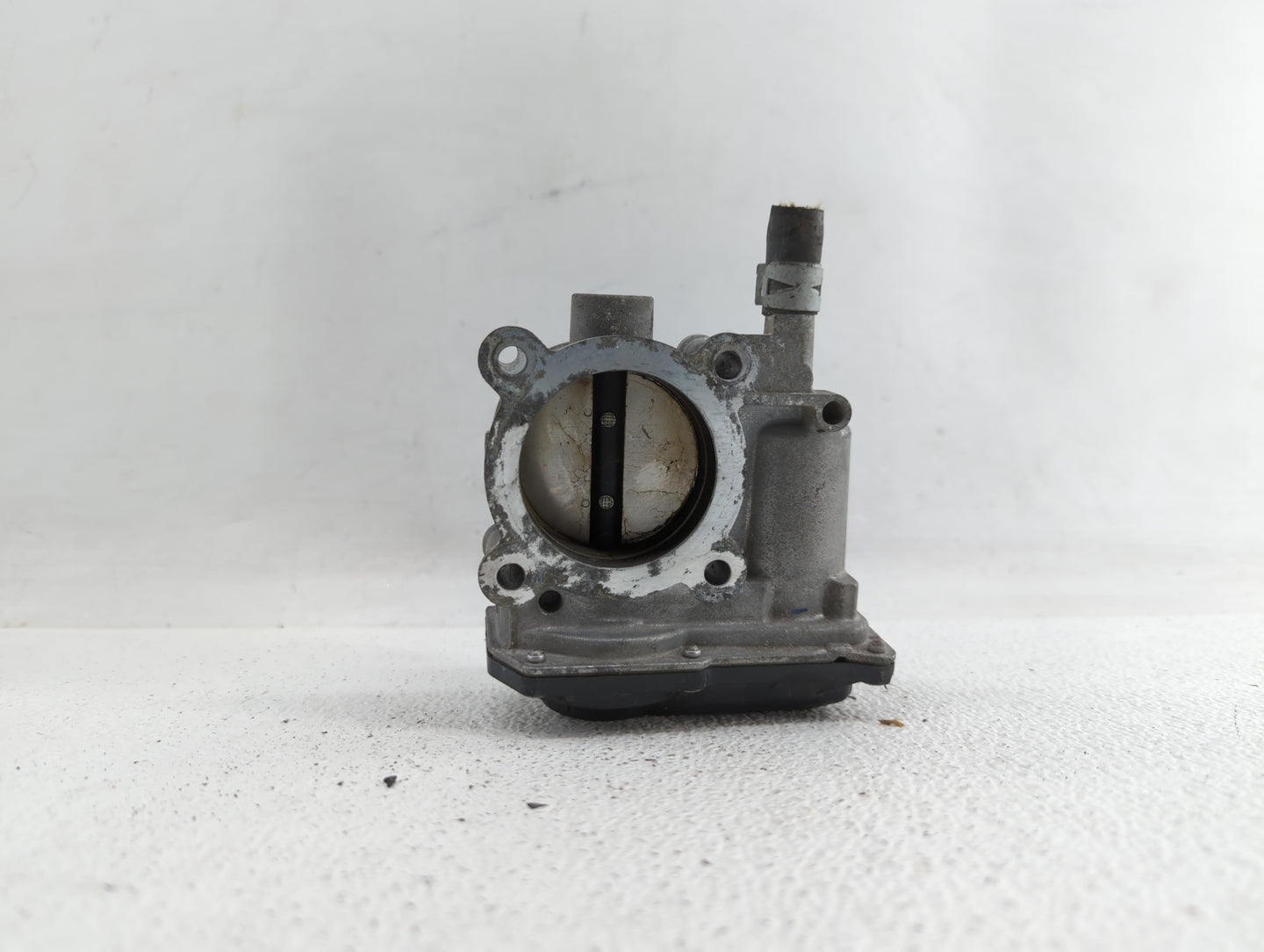 2011-2018 Toyota Corolla Throttle Body P/N:22030-0T080 Fits Fits 2011 2012 2013 2014 2015 2016 2017 2018 OEM Used Auto Parts