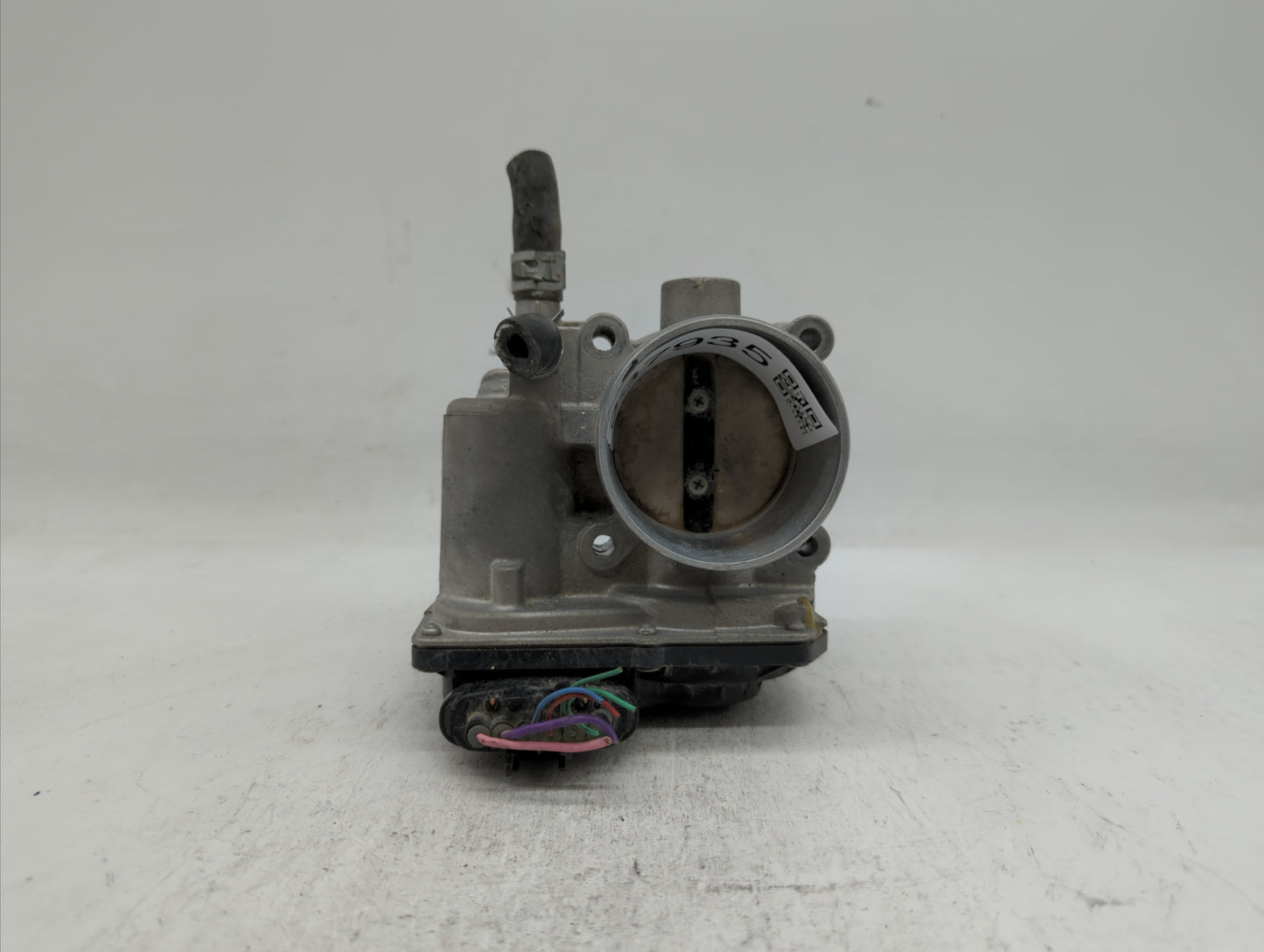 2011-2018 Toyota Corolla Throttle Body P/N:22030-0T080 Fits Fits 2011 2012 2013 2014 2015 2016 2017 2018 OEM Used Auto Parts