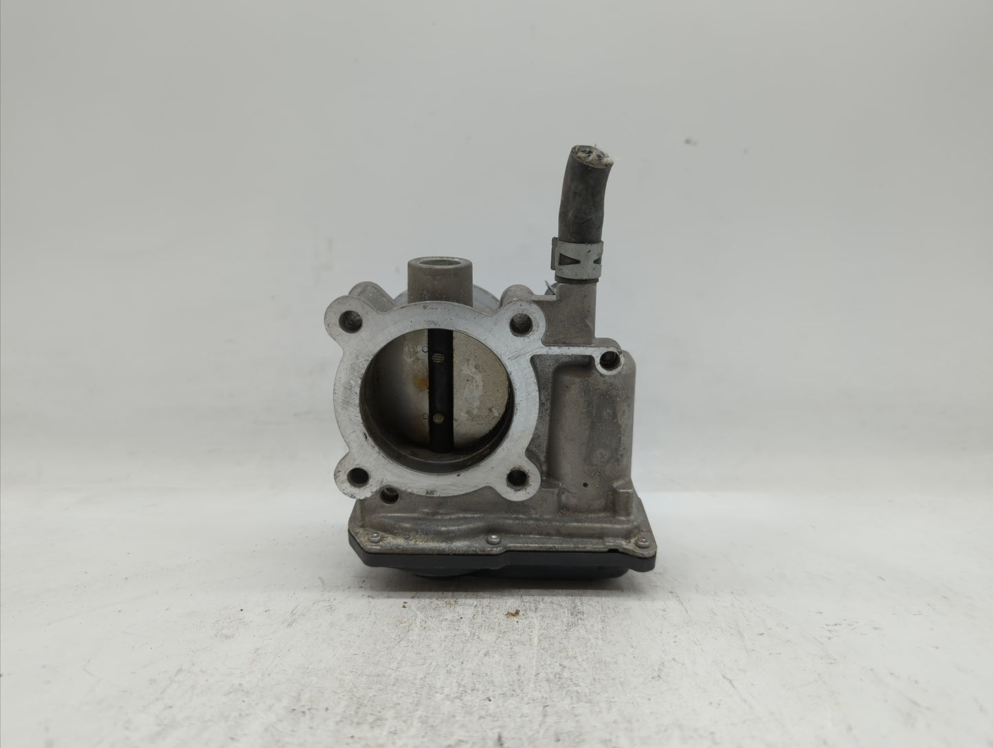 2011-2018 Toyota Corolla Throttle Body P/N:22030-0T080 Fits Fits 2011 2012 2013 2014 2015 2016 2017 2018 OEM Used Auto Parts