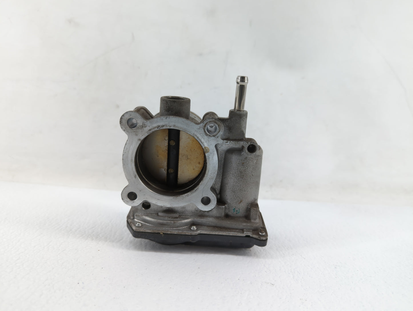 2011-2018 Toyota Corolla Throttle Body P/N:22030-0T080 Fits Fits 2011 2012 2013 2014 2015 2016 2017 2018 OEM Used Auto Parts