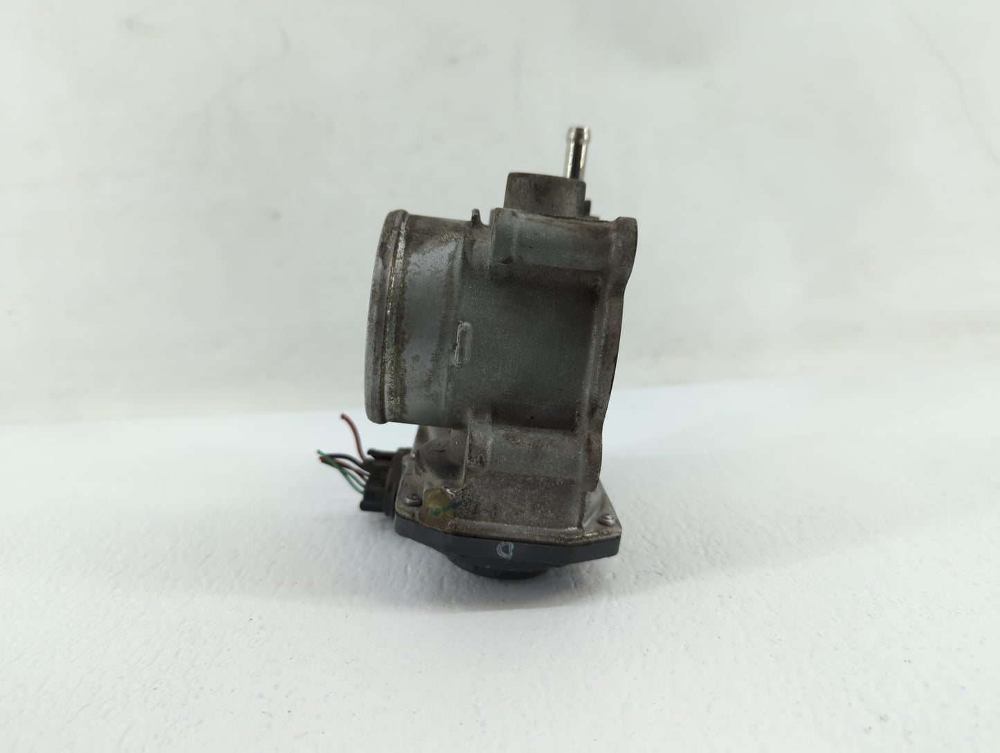 2011-2018 Toyota Corolla Throttle Body P/N:22030-0T080 Fits Fits 2011 2012 2013 2014 2015 2016 2017 2018 OEM Used Auto Parts