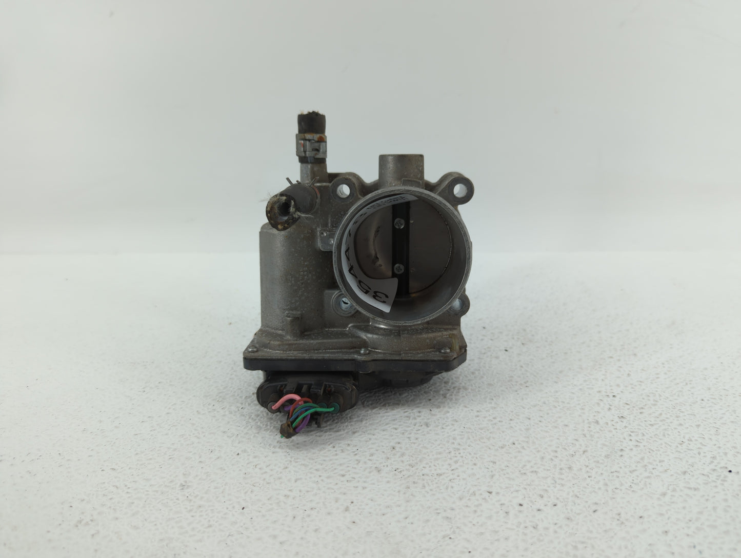 2011-2018 Toyota Corolla Throttle Body P/N:22030-0T080 Fits Fits 2011 2012 2013 2014 2015 2016 2017 2018 OEM Used Auto Parts