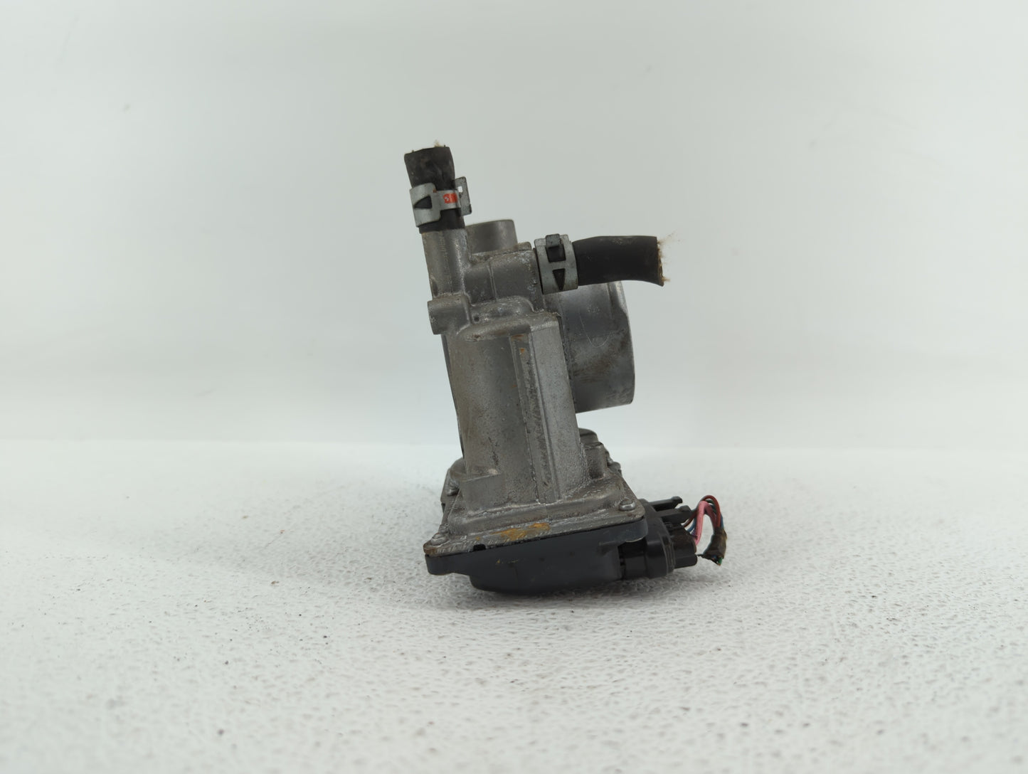 2011-2018 Toyota Corolla Throttle Body P/N:22030-0T080 Fits Fits 2011 2012 2013 2014 2015 2016 2017 2018 OEM Used Auto Parts