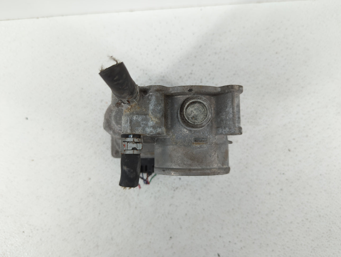 2011-2018 Toyota Corolla Throttle Body P/N:22030-0T080 Fits Fits 2011 2012 2013 2014 2015 2016 2017 2018 OEM Used Auto Parts