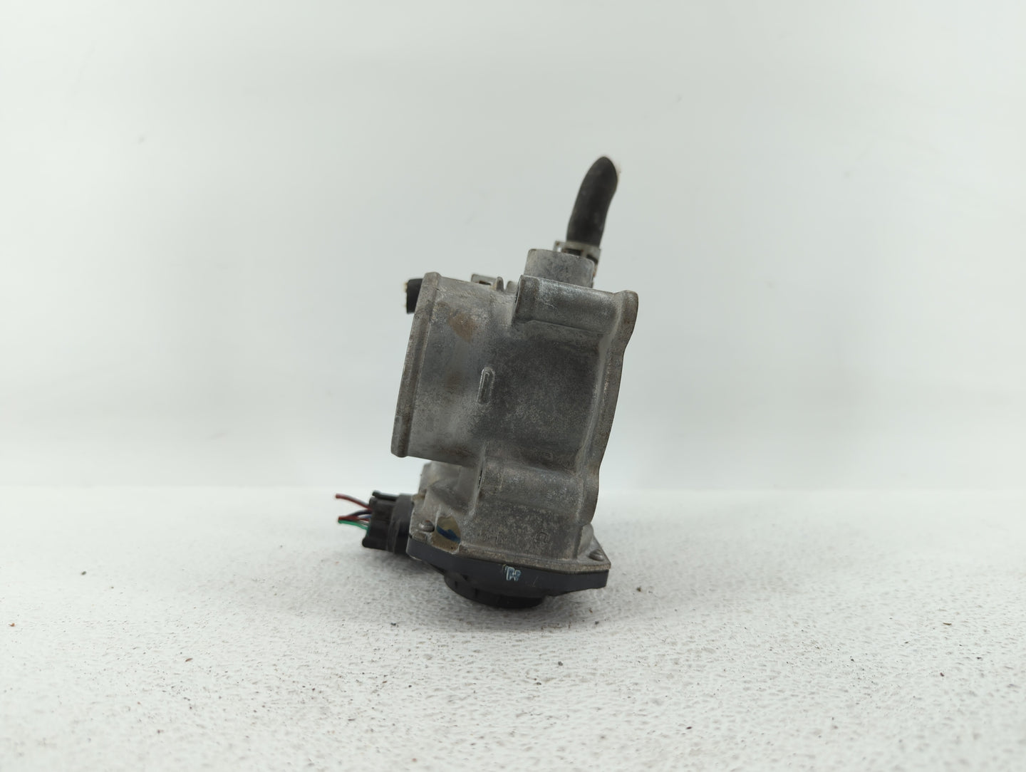 2011-2018 Toyota Corolla Throttle Body P/N:22030-0T080 Fits Fits 2011 2012 2013 2014 2015 2016 2017 2018 OEM Used Auto Parts