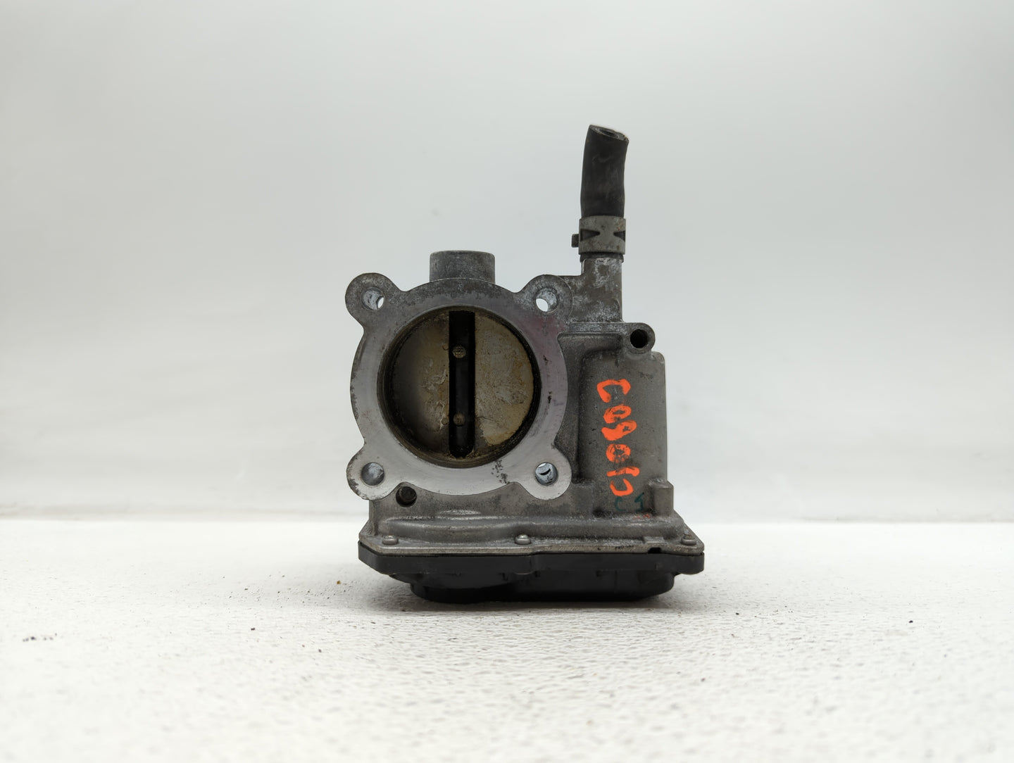 2011-2018 Toyota Corolla Throttle Body P/N:22030-0T080 Fits Fits 2011 2012 2013 2014 2015 2016 2017 2018 OEM Used Auto Parts