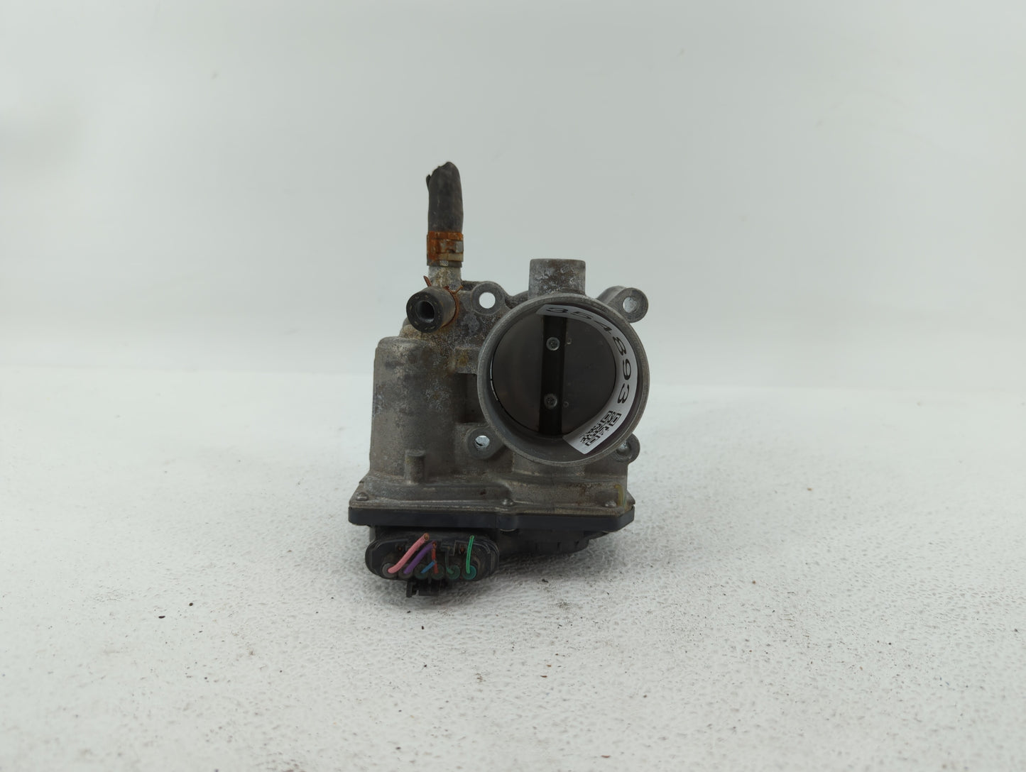 2011-2018 Toyota Corolla Throttle Body P/N:22030-0T080 Fits Fits 2011 2012 2013 2014 2015 2016 2017 2018 OEM Used Auto Parts
