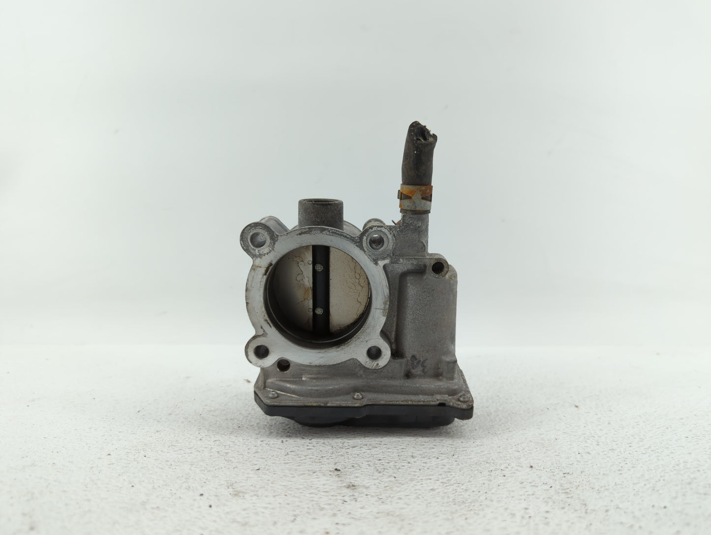 2011-2018 Toyota Corolla Throttle Body P/N:22030-0T080 Fits Fits 2011 2012 2013 2014 2015 2016 2017 2018 OEM Used Auto Parts