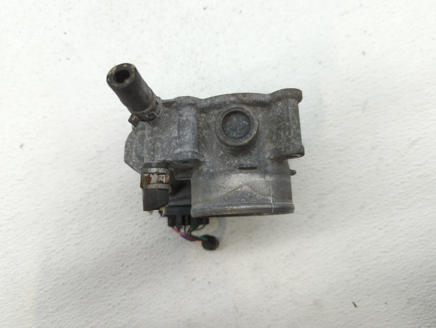 2011-2018 Toyota Corolla Throttle Body P/N:22030-0T080 Fits Fits 2011 2012 2013 2014 2015 2016 2017 2018 OEM Used Auto Parts