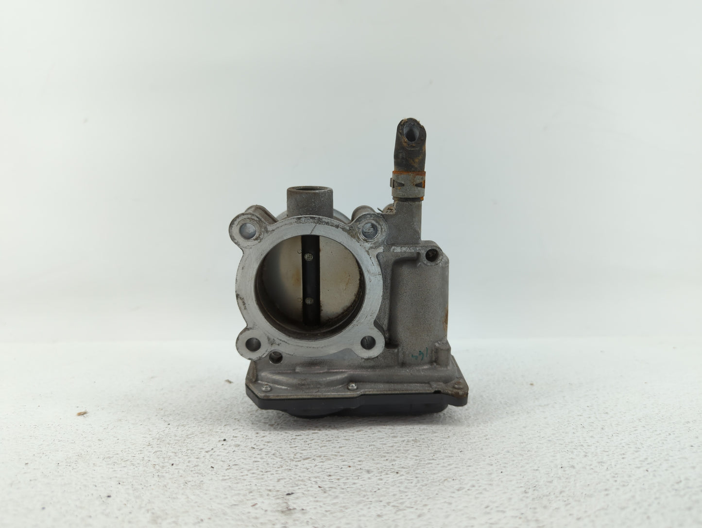 2011-2018 Toyota Corolla Throttle Body P/N:22030-0T080 Fits Fits 2011 2012 2013 2014 2015 2016 2017 2018 OEM Used Auto Parts