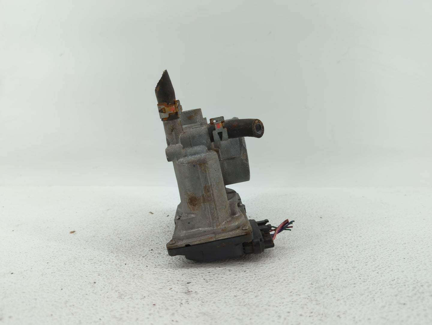 2011-2018 Toyota Corolla Throttle Body P/N:22030-0T080 Fits Fits 2011 2012 2013 2014 2015 2016 2017 2018 OEM Used Auto Parts