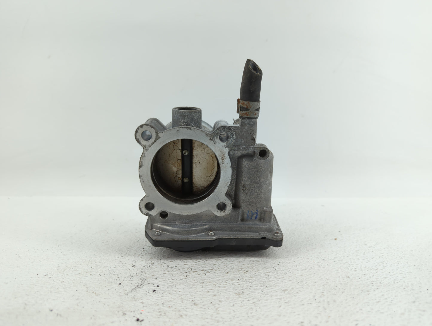 2011-2018 Toyota Corolla Throttle Body P/N:22030-0T080 Fits Fits 2011 2012 2013 2014 2015 2016 2017 2018 OEM Used Auto Parts
