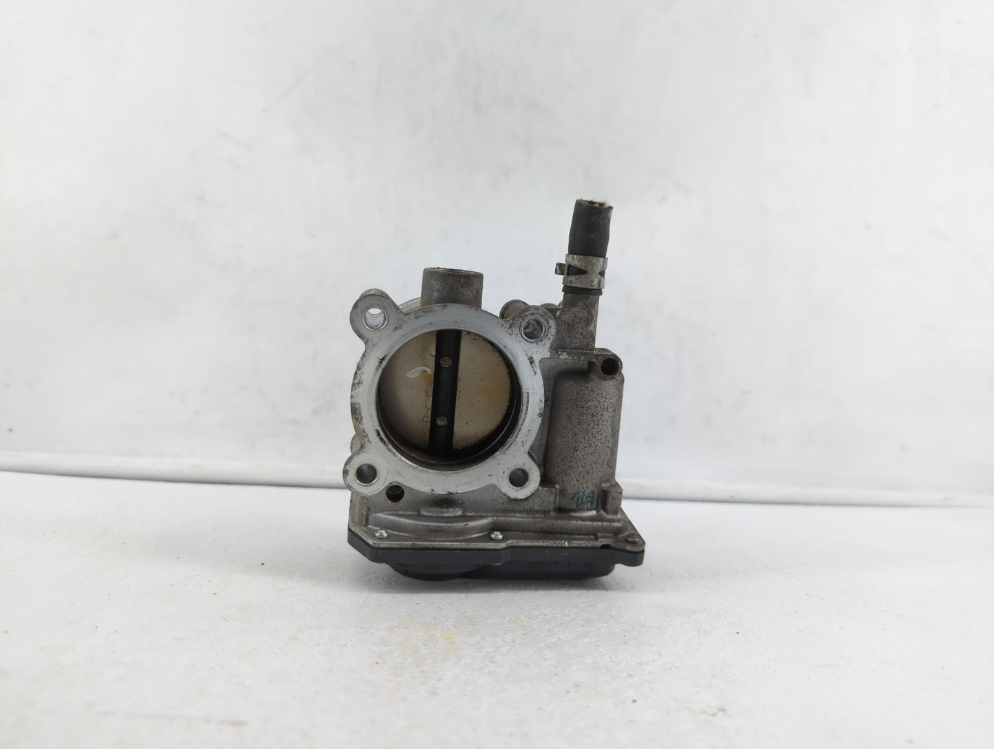 2011-2018 Toyota Corolla Throttle Body P/N:22030-0T080 Fits Fits 2011 2012 2013 2014 2015 2016 2017 2018 OEM Used Auto Parts